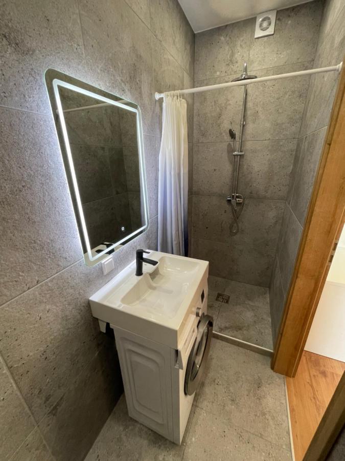Airport Apartment 29 Self Check-In Free Parking ヴィリニュス エクステリア 写真