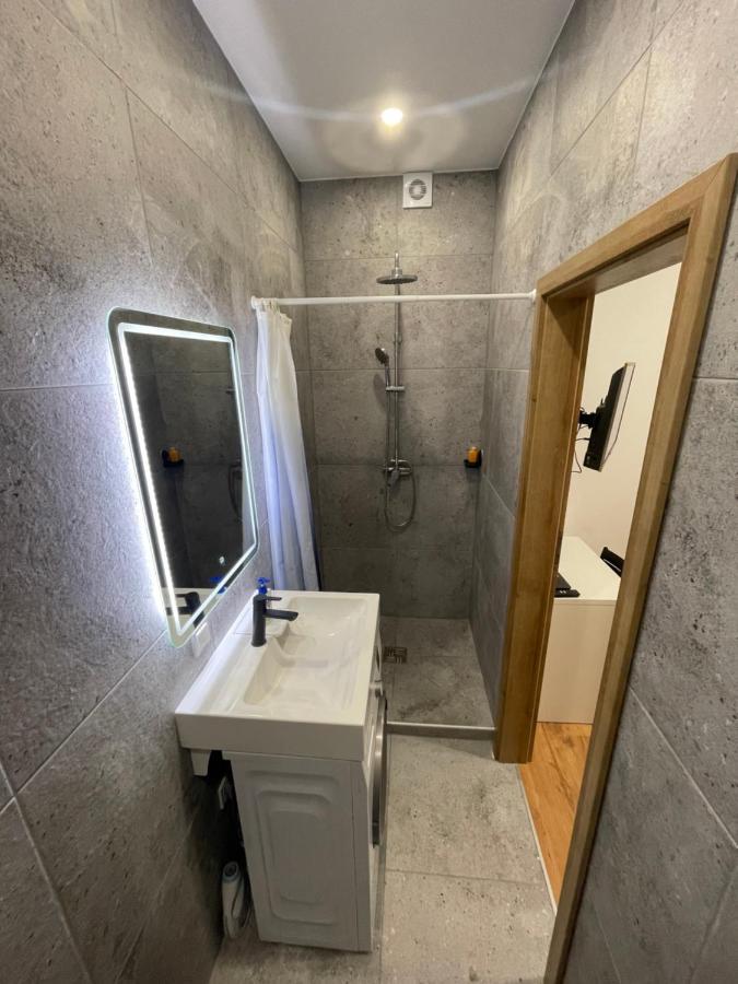 Airport Apartment 29 Self Check-In Free Parking ヴィリニュス エクステリア 写真