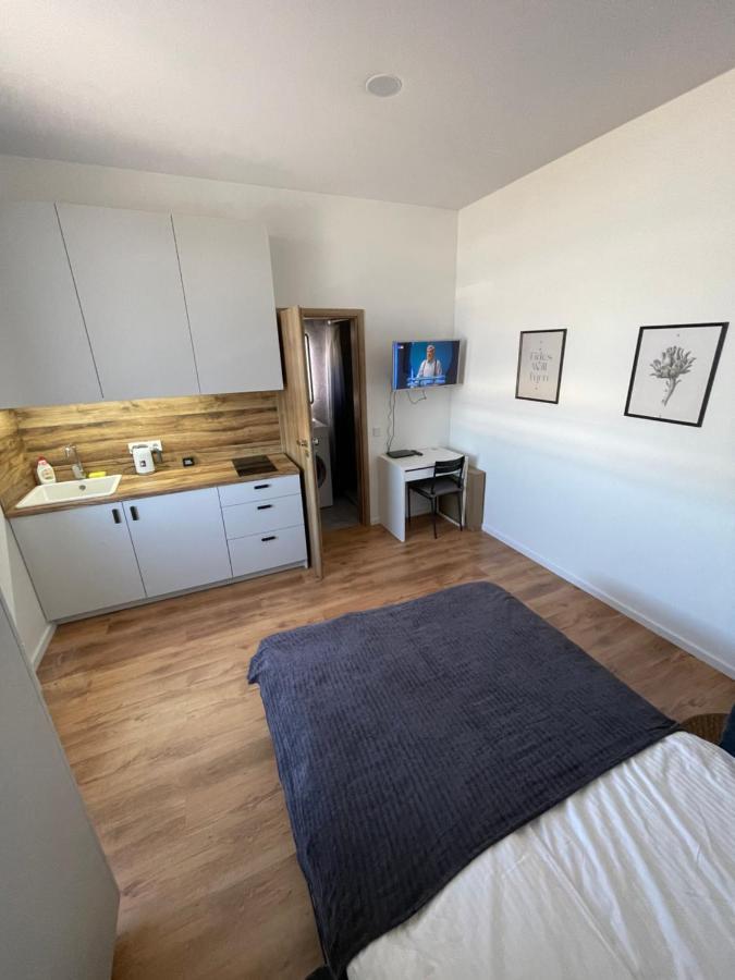 Airport Apartment 29 Self Check-In Free Parking ヴィリニュス エクステリア 写真